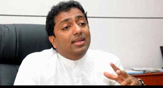අකිල විරාජ් කාරියවසම් අත්අඩංගුවට...
